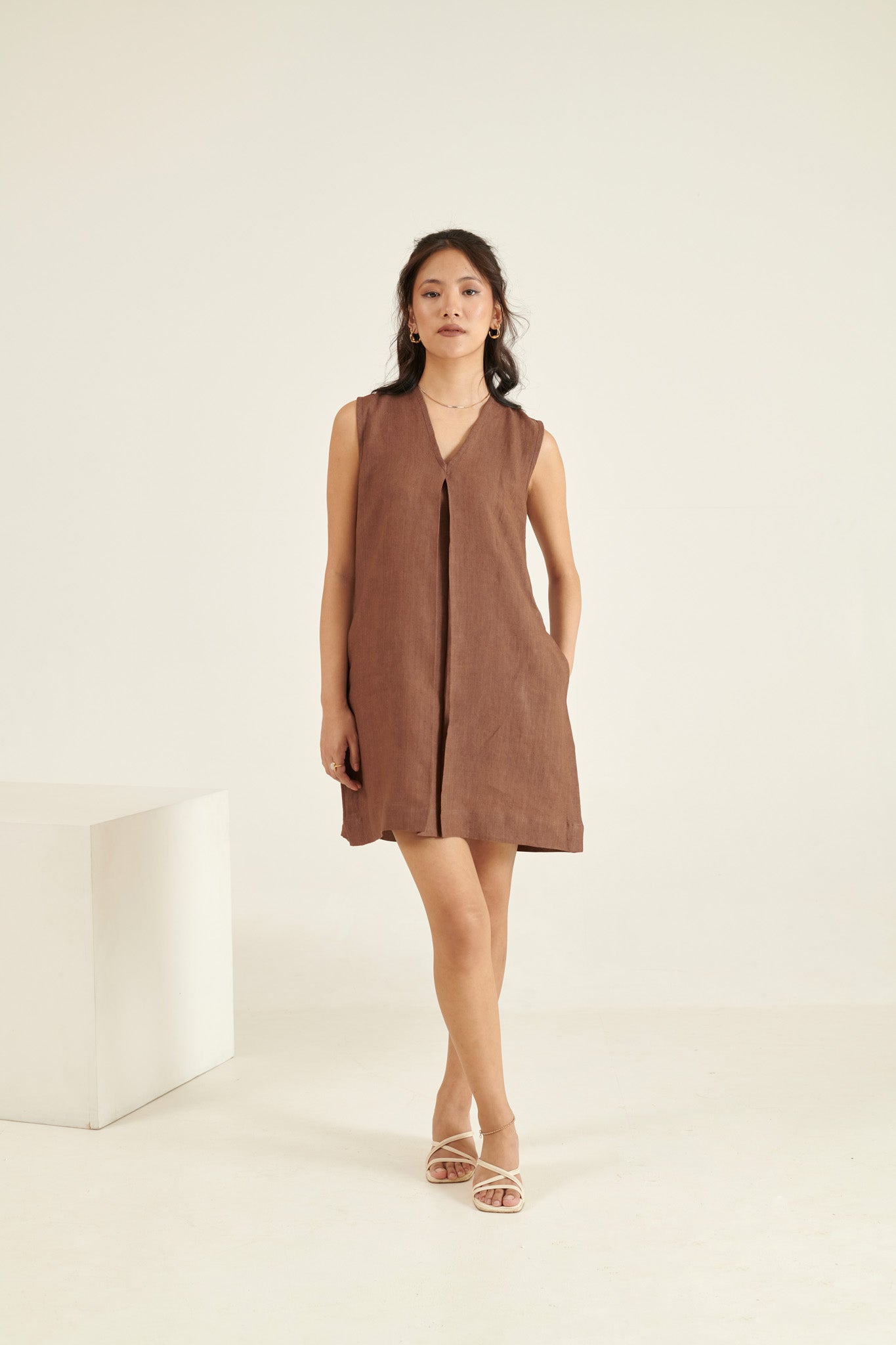 Dark wood short dress