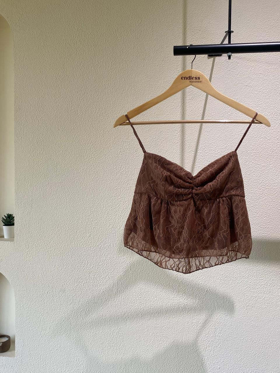 Very peri top