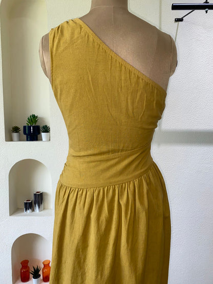 One shoulder Musturd dress