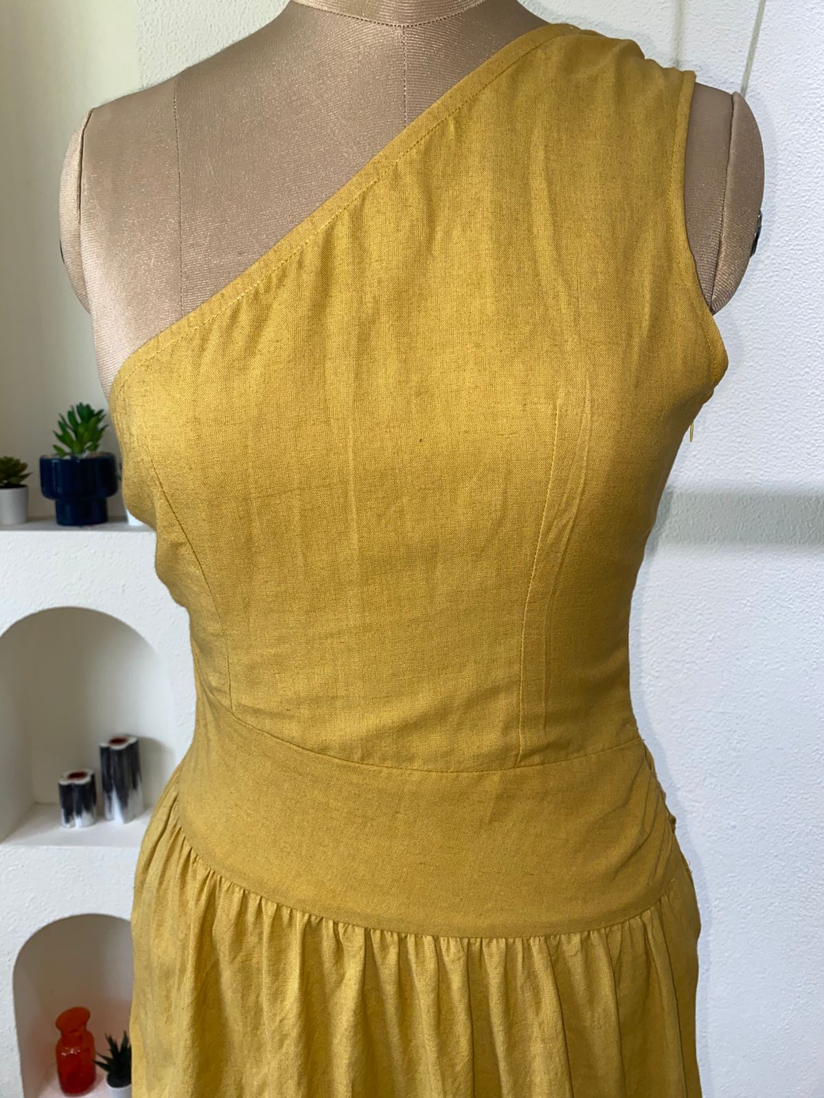 One shoulder Musturd dress